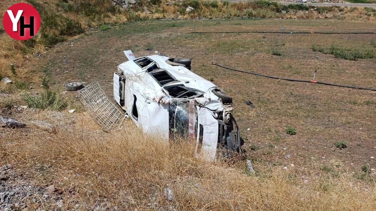 diyarbakirda-kavsak-faciasi-pikap-ve-minibus-carpismasi-13-yarali.jpg