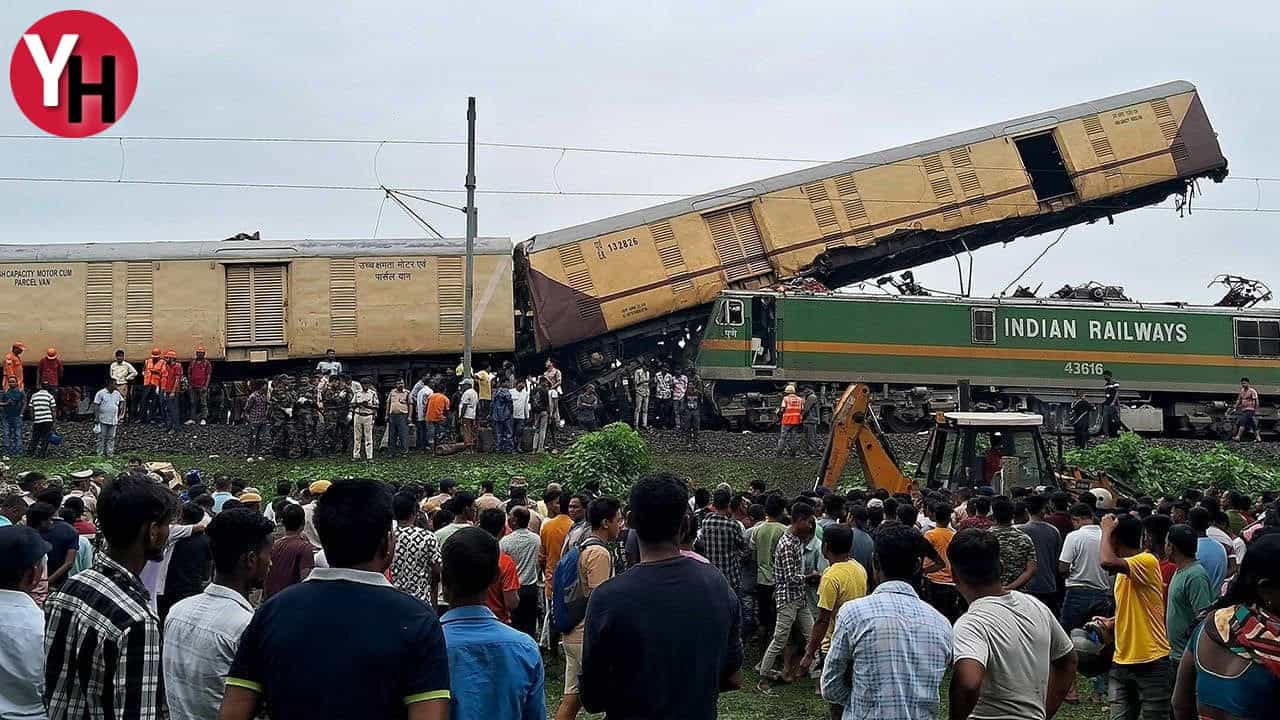 hindistanda-tren-kazasi-8-olu-60-yarali.jpg