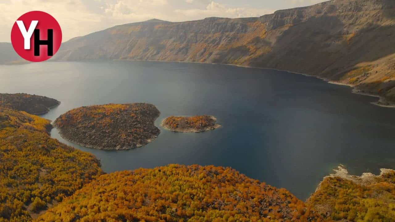 nemrut-krater-golunde-sonbaharin-buyusu.jpg