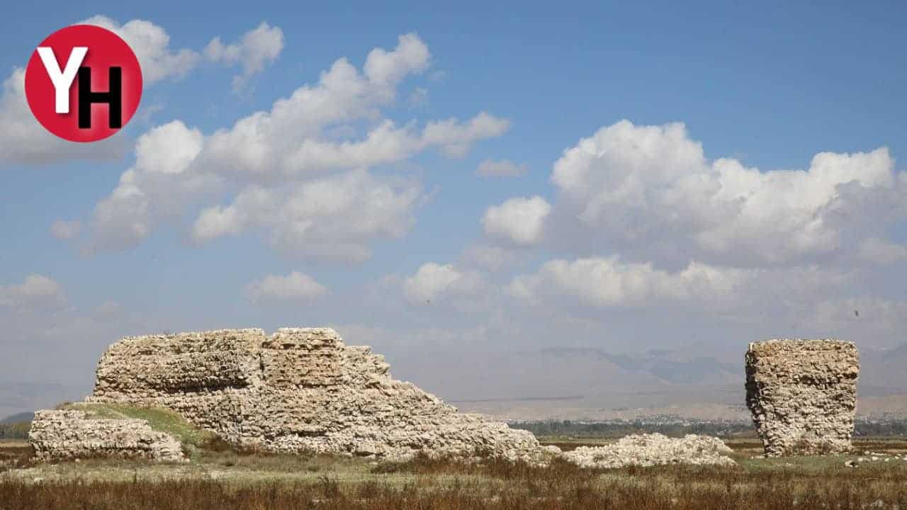 van-golundeki-eski-yapilar-gun-yuzune-cikiyor.jpg