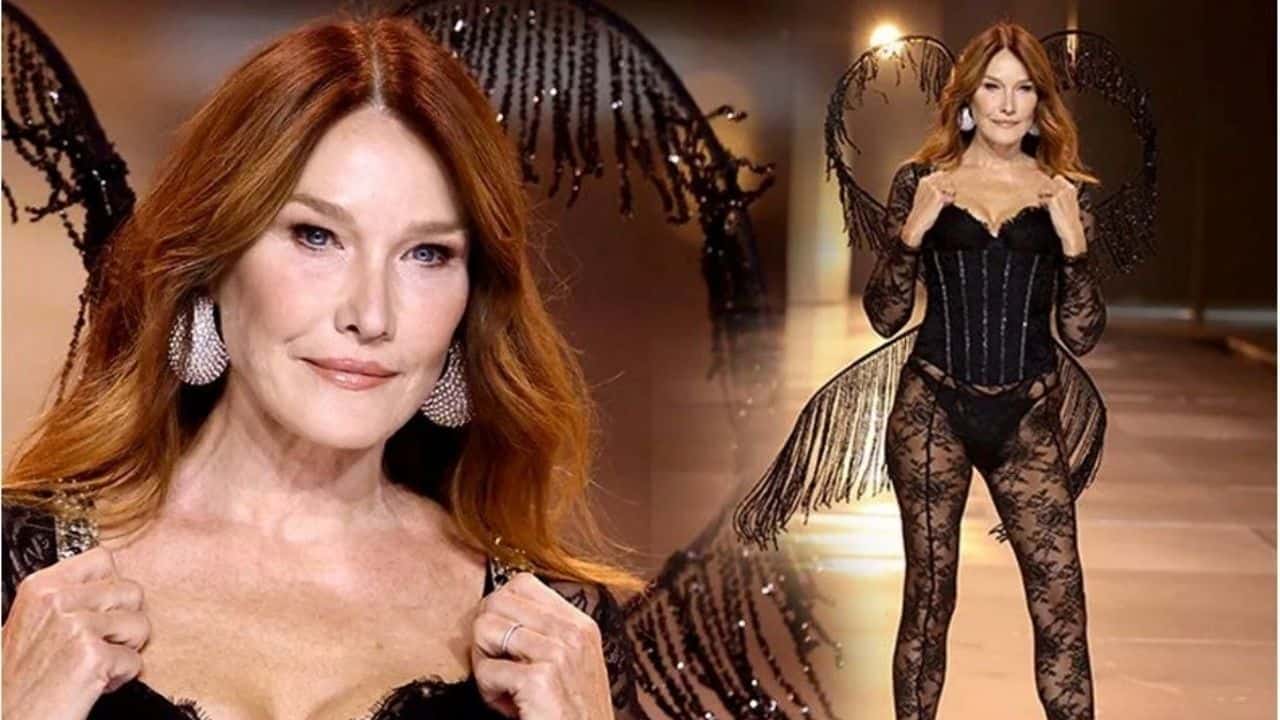 56 Yaşındaki Carla Bruni, İlk Defa Victoria’s Secret Defilesinde Yürüdü