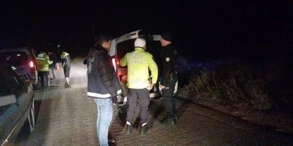 Çorum'da Trafik Polisleri Şüphe Üzerine Durdurdukları Araçta Uyuşturucu Madde Ele Geçirdi