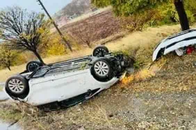 Elazığ'da Takla Atan Otomobilde 2 Yaralı