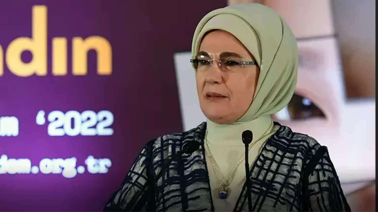 Emine Erdoğan Kadınlar İnsanlığın Yarısıdır ve Adalet Temelli Bir Toplum İçin Vazgeçilmezdir