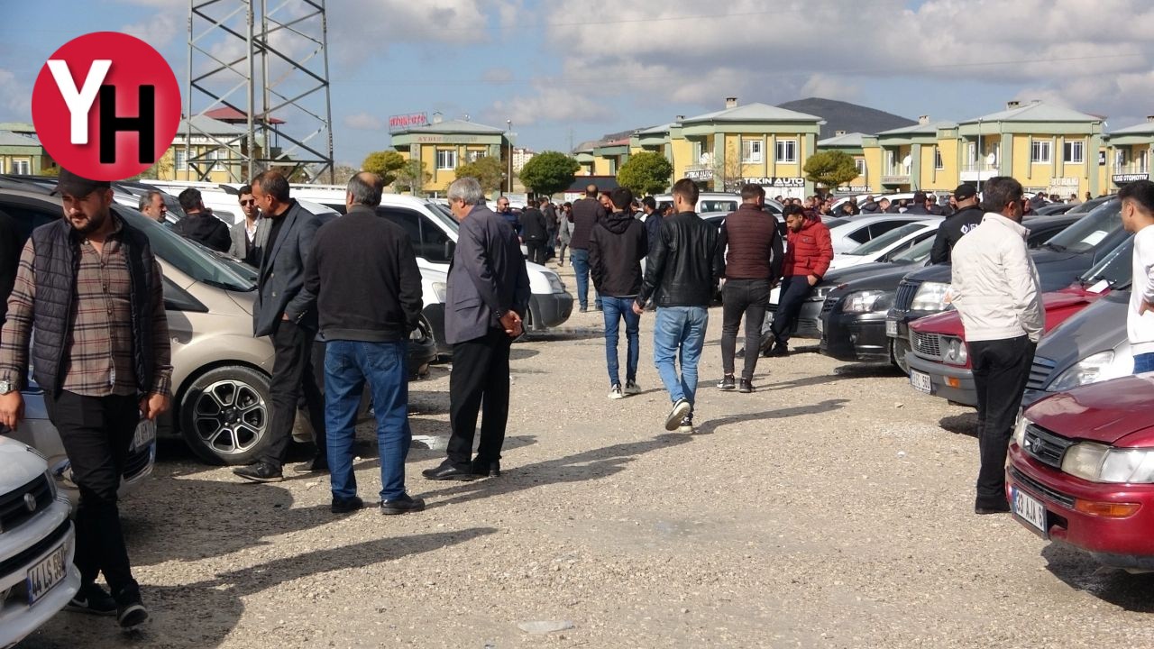 Van'da İkinci El Araç Fiyatları Tuşba İlçesi Pazarı (2)