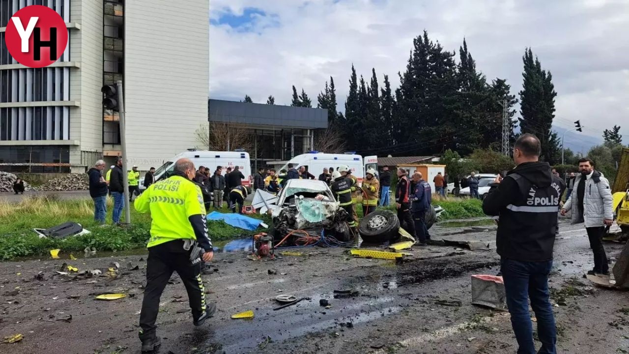 Dörtyol'da Tır Ve Otomobil Çarpışmasında 6 Ölü, 1 Yaralı